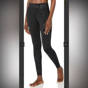 Carve Designs Platte Tight in Gingko Embossed Black Size Small $98 Retail